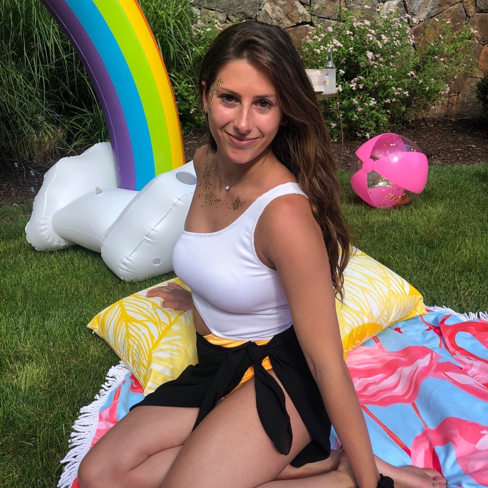 Meet your Posher, Victoria